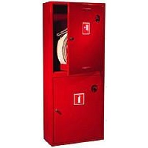 Навесной закрытый пожарный шкаф ШПК-320 НЗК красный